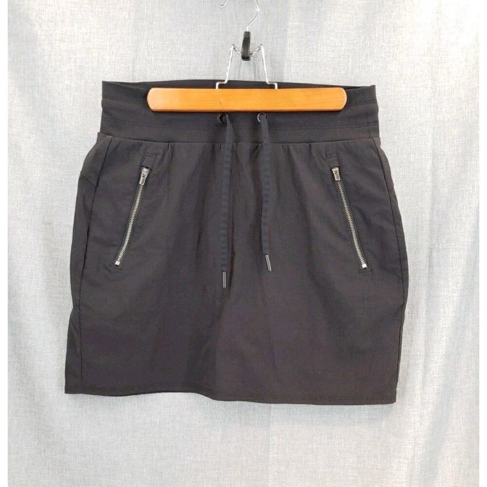 Athleta Trekkie North Skort Sz 0 Skirt Black Lined Shorts 3 Zip Pockets